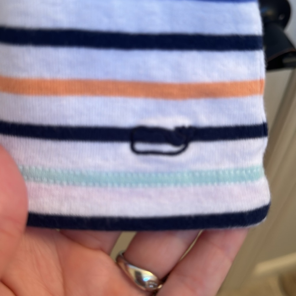 Vineyard Vines‎ tee shirt - Picture 4 of 5